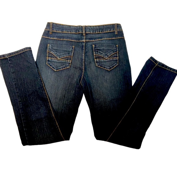 ILLEGAL JEANS WOMAN’S SIZE 11 JEANS 98%COTTON 2%SPANDEX - Picture 2 of 4